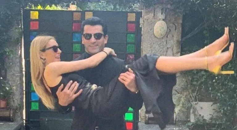 Kenan İmirzalıoğlu'nun çıplak fotoğrafını paylaştı