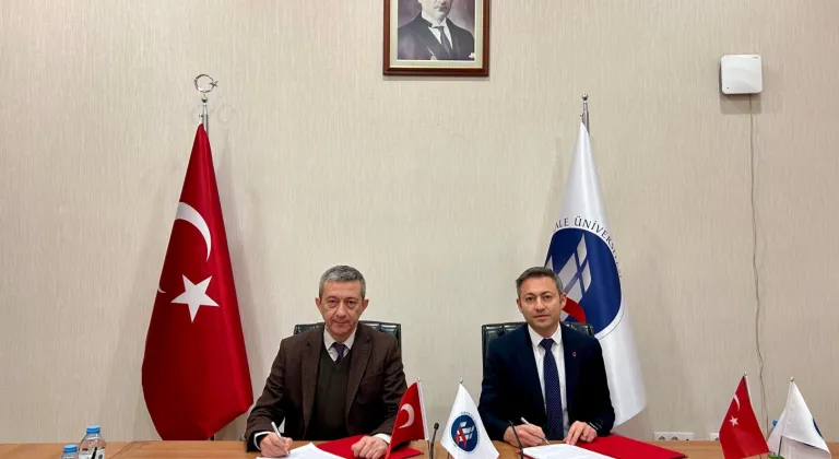 Kırıkkale Üniversitesi ve Tüpraş'tan Gençlere Altın Fırsat: Rafinericilikte Kariyer Kapısı Açıldı!