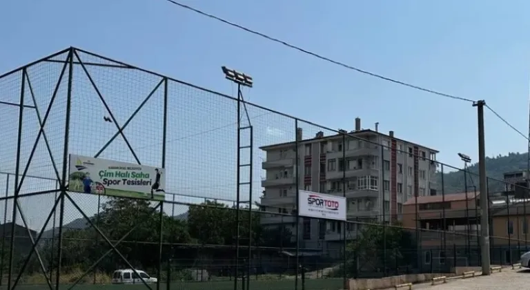 Kocaeli Büyükşehir, Karamürsel Ereğli Spor Tesisini Yenilemek İçin Çalışmalara Başladı






