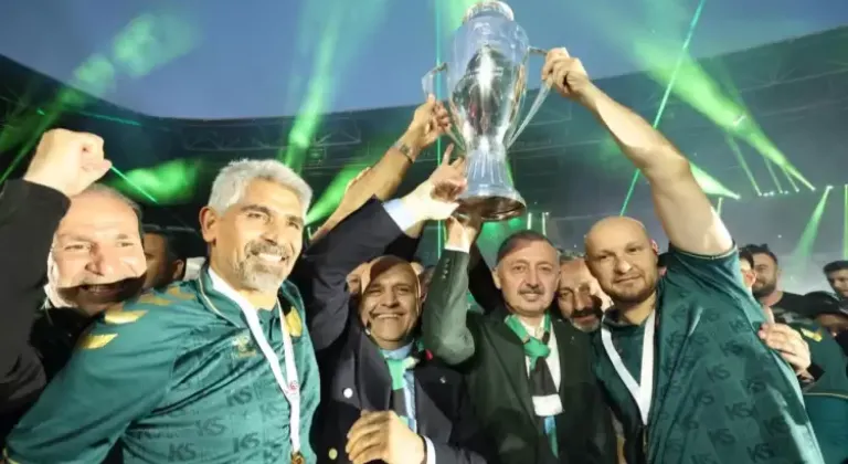 Kocaelispor yönetiminde derin çatlak! Şampiyondan ilk istifa geldi...