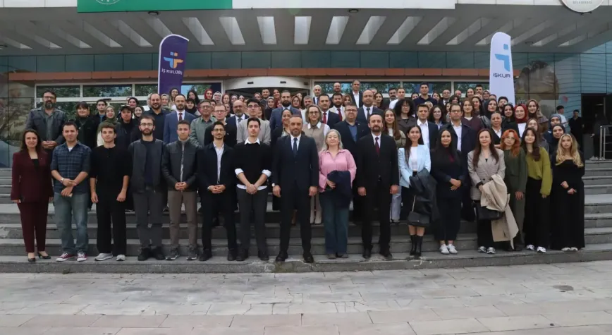 Konya'da gençler ve iş dünyası aynı masada buluştu