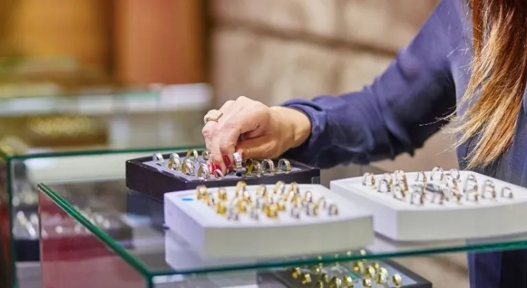 Kuyumcular Cumartesi-Pazar günü açık mı, kapalı mı 2026?