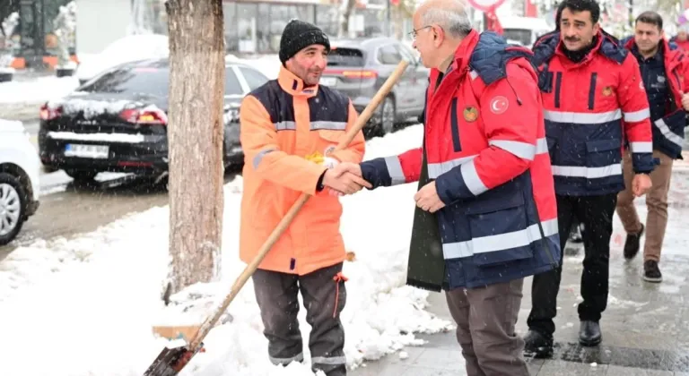 Malatya’da Kar Çalışmaları Aralıksız Sürüyor