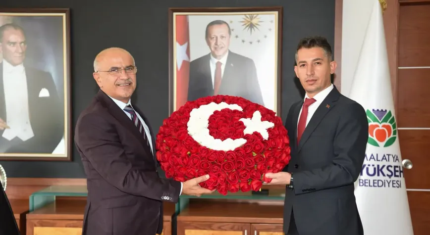 Malatyalı muhtarlardan Başkan Er'e hizmet teşekkürü