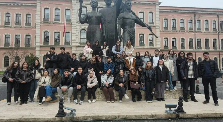Maltepeli YKS Adayları İstanbul Üniversitesi'ni Gezdi: Geleceğe Yön Veren Adım!