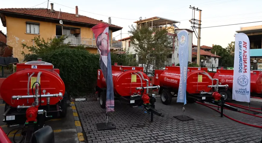Manisa Büyükşehir’den Kula’ya 4 yeni su tankeri