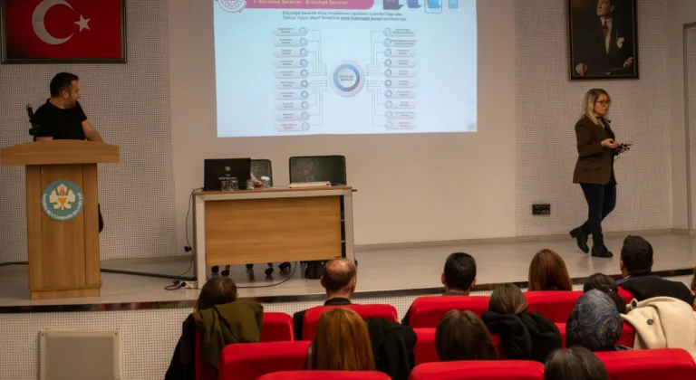 Manisa'da Eğitimde Çığır Açan Gelişme: Öğretmenlere 'Maarif Modeli' Tanıtıldı!