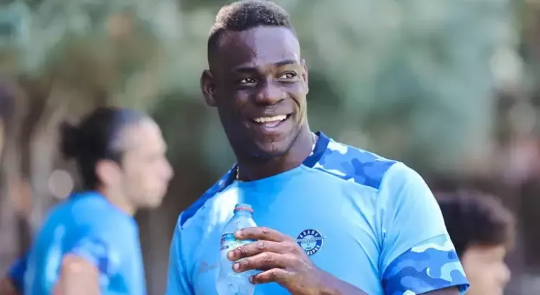 Mario Balotelli'nin yeni takımında maaşı belli oldu