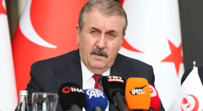 Meclis'teki "Biji Serok Apo" sloganına Destici'den sert tepki