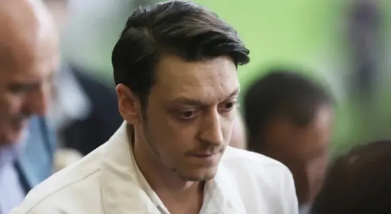 Mesut Özil'e büyük şok! Almanlar istemedi...