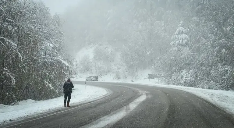 Meteoroloji'den 29 ile sarı kodlu acil uyarı: Kış resmen geri geldi