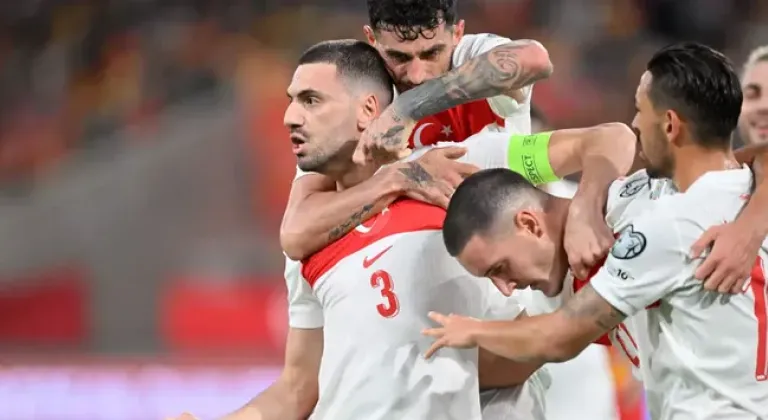 Milli Takımın soyunma odasında hırsızlık iddiası: 200 bin Euro'luk saat çalındı