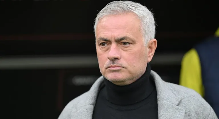 Mourinho 2 futbolcunun biletini kesti