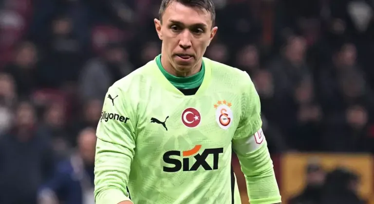 Muslera'dan arkadaşlarına devre arası Kaumpaşa maçı konuşması'