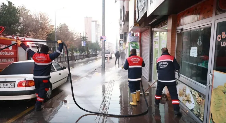 Nevşehir Belediyesi, Kaldırım ve Yollarda Temizlik Çalışması Başlattı