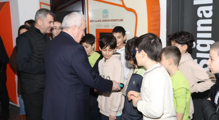 Nilüfer'den 6 Şubat Mesajı: Yenilenen Simülasyon Merkeziyle Afet Bilinci Zirvesi Başladı!