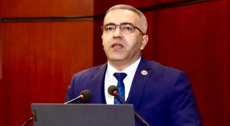 Ökkeş Gün’den Anadolu Sigorta yönetimine sert eleştiri 