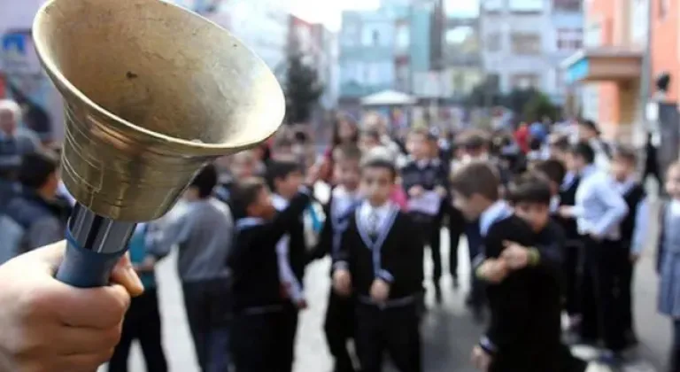 Okullarda bir dönem sona erdi: Kanlı saldırılar sonrası yeni kurallar getirildi!