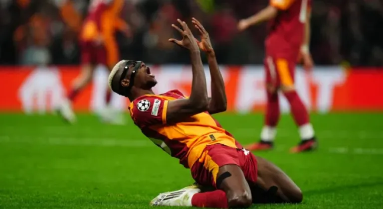 Osimhen hakkında flaş iddia! Transfer mi olacak?