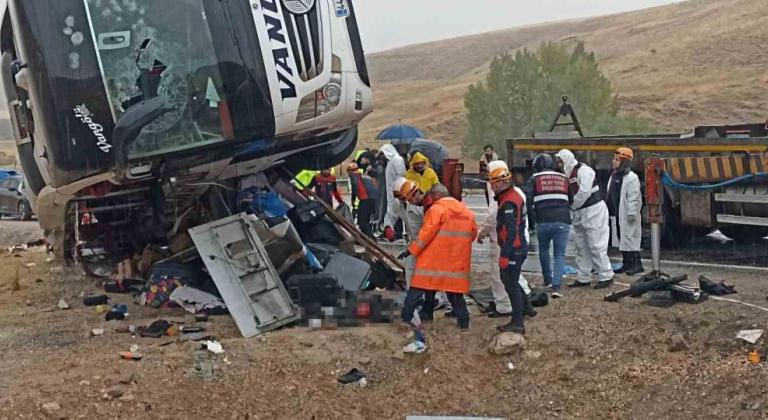 Otobüs kazasında ölü sayısı 7’ye yükseldi
