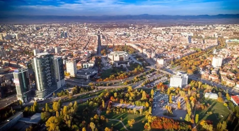 Para birimleri değişiyor diye resmi tatil yapacaklar