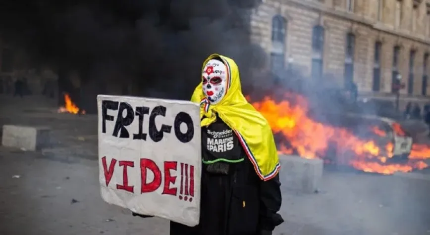 Paris'teki Sarı Yelekliler eyleminde polis müdahalesi