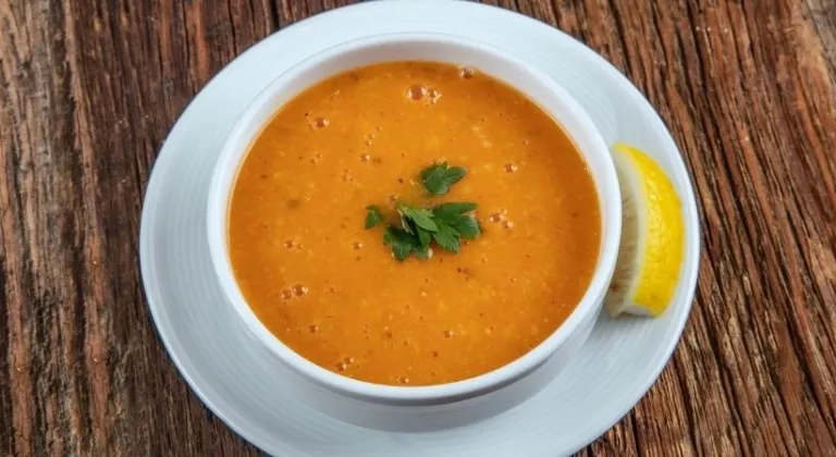 Ezogelin Çorbası nasıl yapılır, malzemeler neler, hazırlanışı ve sunumu...