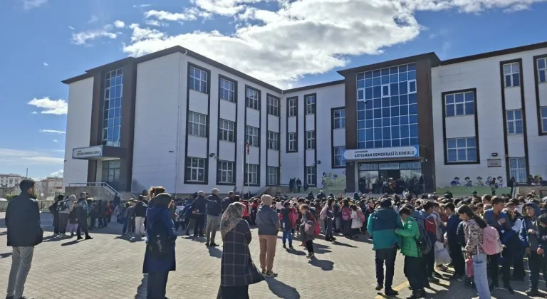 Pazartesi okul var mı, okullar ne zaman açılıyor? Bayram tatili ne zaman bitiyor!