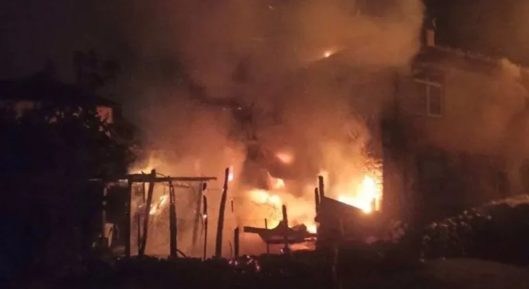 Pendik’te yangın: 3 kardeş hayatını kaybetti, 1 çocuk ağır yaralı 