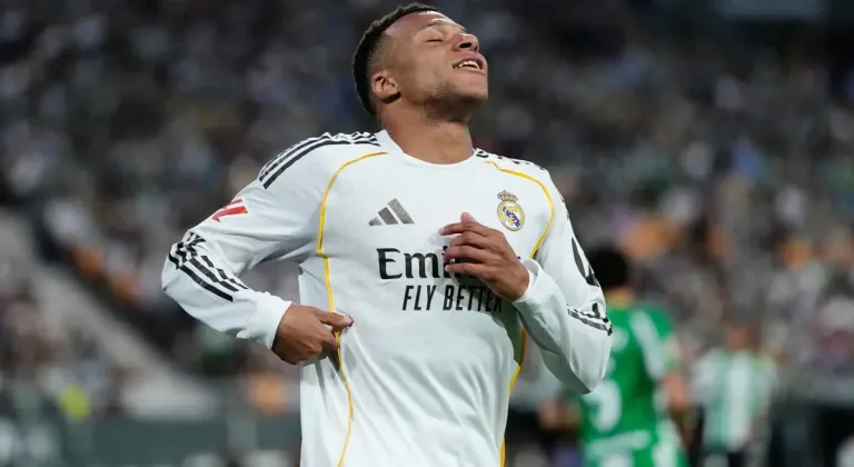 Real Madrid'de kriz büyüyor! Kylian Mbappe antrenmanı terk etti