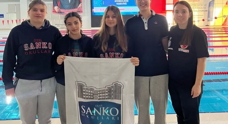 SANKO okulları yüzme takımı bölge şampiyonu oldu 