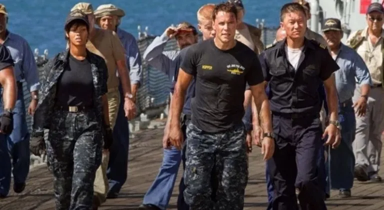 Savaş Gemisi konusu nedir, oyuncular kimler? Savaş Gemisi nerede çekildi?