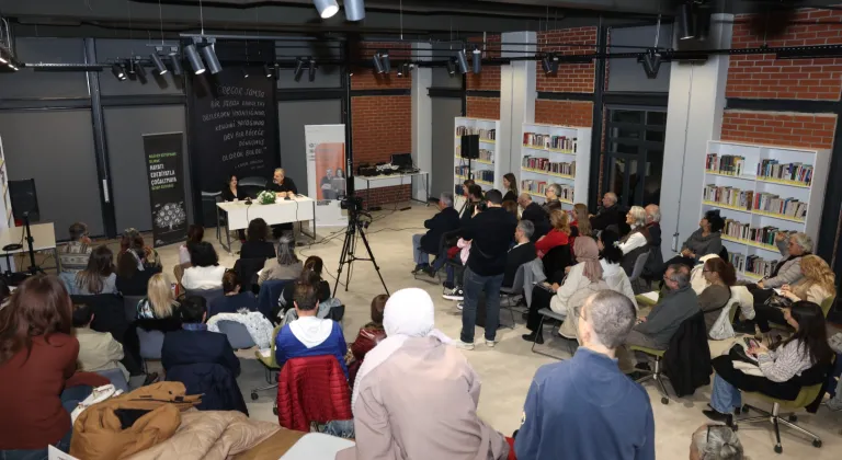 Seray Şahiner'den Bursa'da Duygusal Roman Söyleşisi: 'Vatan Millet Samatya' ve Mizahın Gücü