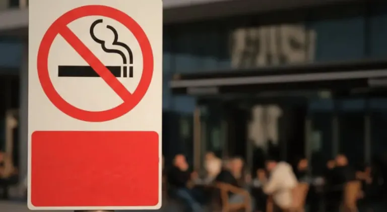 Sigara yasağı kuralları genişliyor; cezalar 100 katına çıkıyor, nakit ödeme kalkıyor!