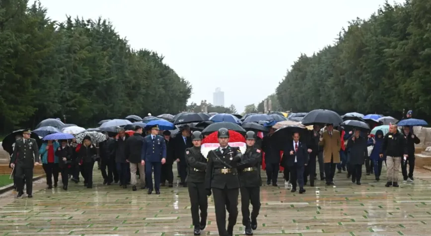 TEMAD'dan 17 Ekim Dünya Astsubaylar Günü dolayısıyla Anıtkabir'e ziyaret