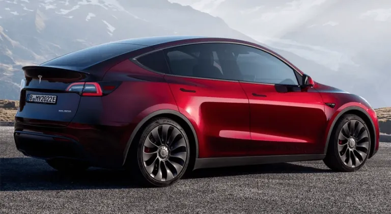 Tesla'dan 300 bin lirayı aşan indirim