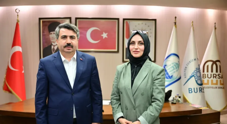 TİMBİR Yurtdışı Kültürel Diplomasi Koordinatörü İpek Yiğit’ten Yıldırım Belediye Başkanı Oktay Yılmaz’a ziyaret