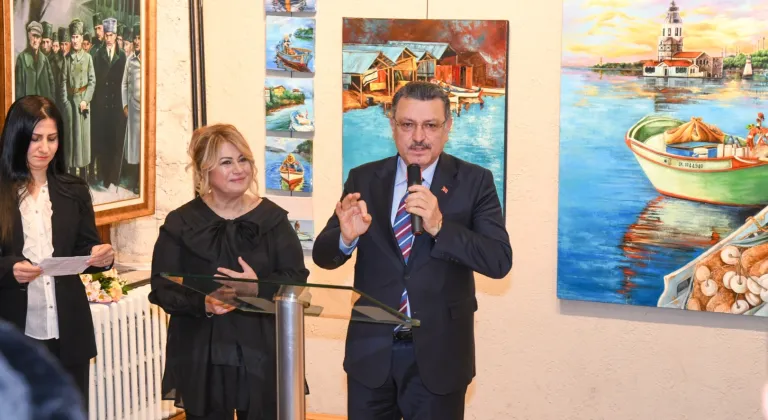 Trabzon Sanatla Buluştu: Hacer Sarı'nın Sergisi Açıldı, Başkan Genç Sanatın Gücüne Dikkat Çekti!