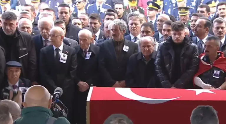 Türkiye şehitlerini uğurluyor! Devlet erkanı Ankara'daki törene katıldı