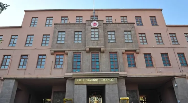 Türkiye'ye ait askeri kargo uçağı Gürcistan'da düştü!