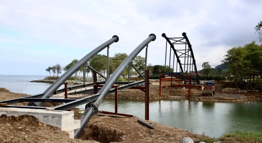Turnasuyu Kordon Park’ta Yaya Köprüsü Çalışmaları Sürüyor