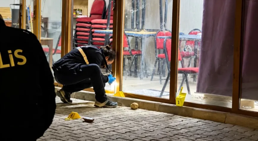 Üç kadın buluştu, ikisi hastanelik oldu!
