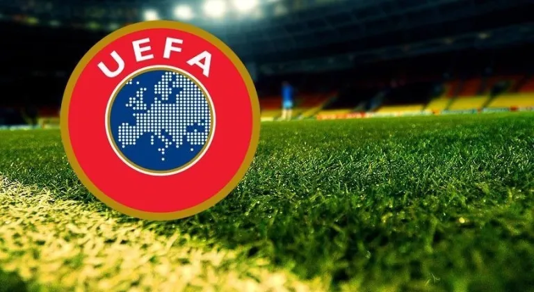 UEFA, Süper Lig ekibinden özür diledi! Tepki çeken koreografi...