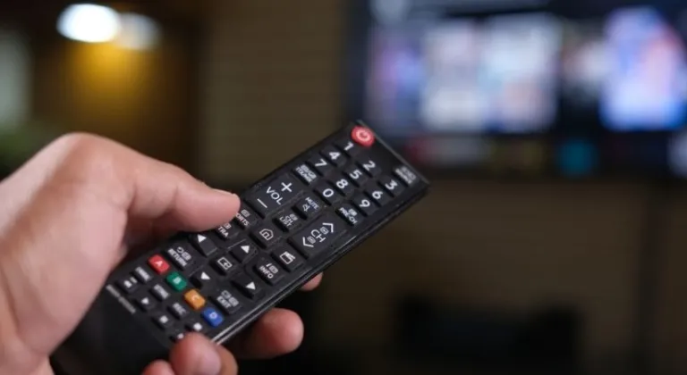 Uğur Film neden erişim yasağı aldı? Hangi dizi ve filmleri var? Oyuncuları ve projeleri neler?