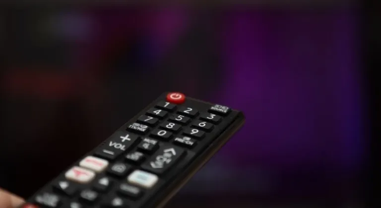 Uğur Film sahibi kim, hangi platformda yayın yapıyor ve dizi ve filmleri neler?