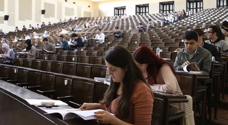 Üniversitede eğitim süresi 3 yıla düşüyor!