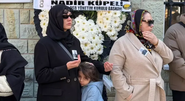 Ünlü oyuncu Burcu Özberk'in acı günü