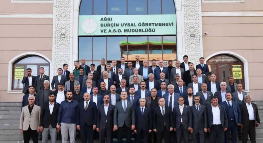Vali Dr. Önder Bozkurt’tan Muhtarlar Günü buluşması