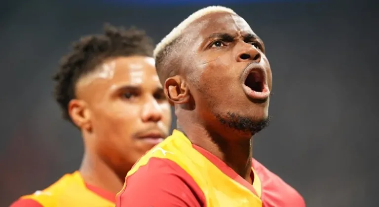 Victor Osimhen, Türkiye'nin köklü kulübünü satın alıyor