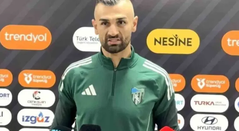 Yaptığı paylaşım başına iş açtı! Derbiyi izleyen Serdar Dursun'a büyük şok